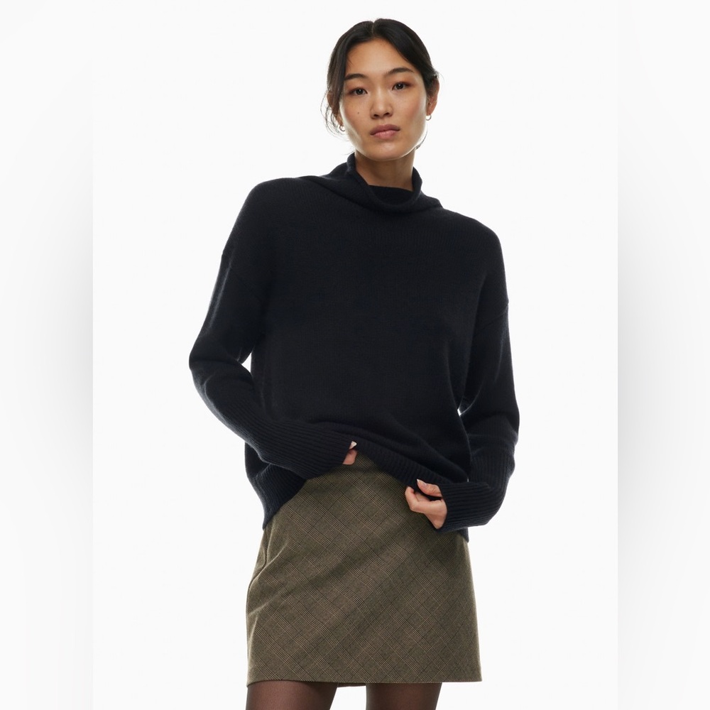 🖤 Aritzia Wilfred 100% Merino Wool Cyprie Mockneck Sweater (Fits Small)